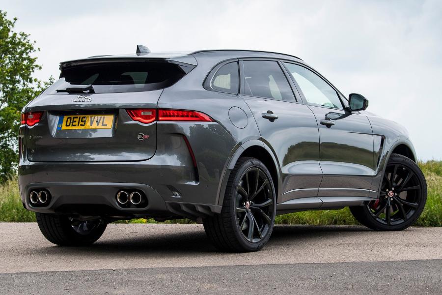 Jaguar F-Pace SVR 2019 года  (UK) (фото 12 из 17)